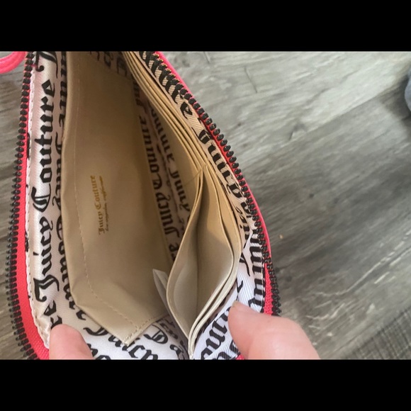 NWT Juicy Couture Watermelon Parker Wristlet - Picture 5 of 6